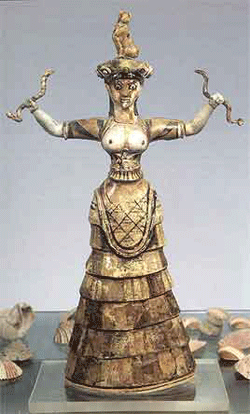 Греческая богиня плодородия держит в руках змей - образец минойской культуры, хранится в музее Ираклиона на Крите