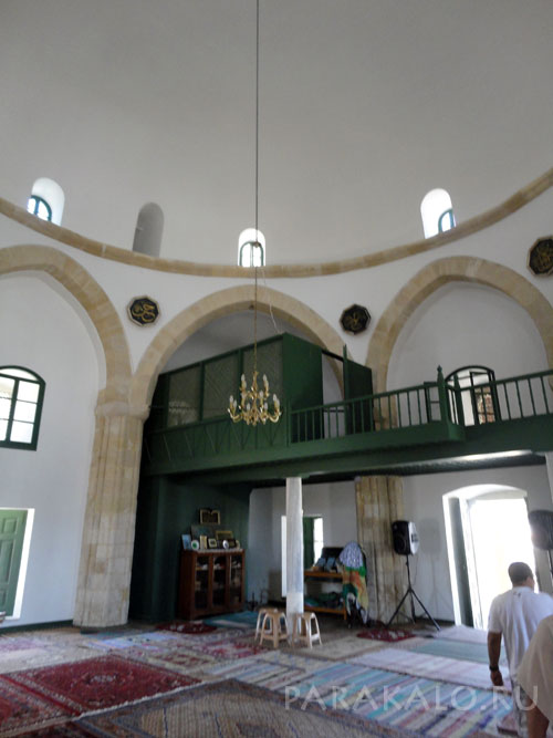 Как выглядит мечеть Умм Харам изнутри 